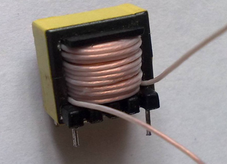 Paikot-ikot ang pangalawang paikot-ikot sa inductor