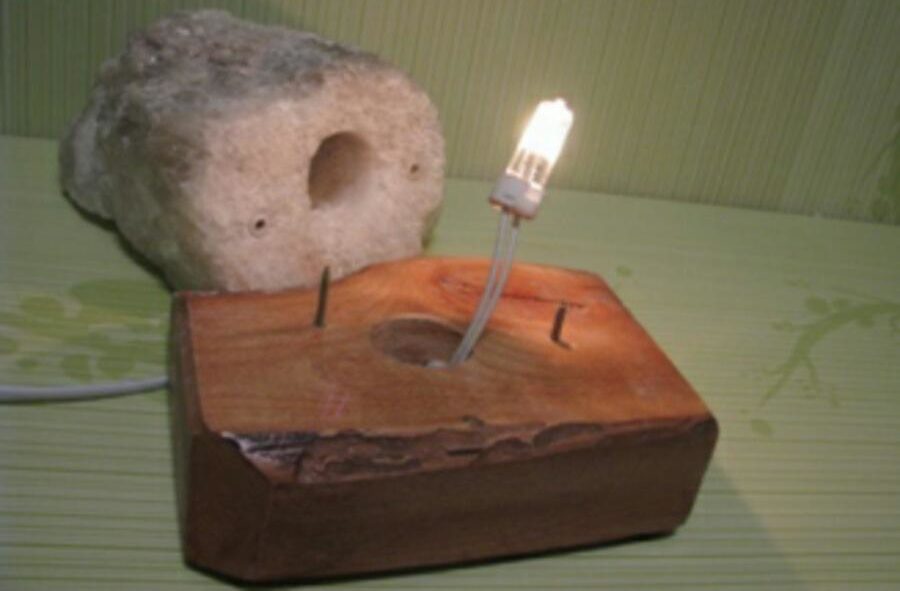 รุ่นที่มีแหล่งกำเนิดแสงฮาโลเจน