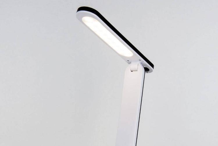 Ako si vybrať stolnú lampu