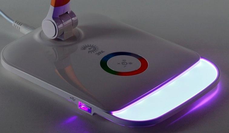 ขั้วต่อ USB เป็นส่วนเสริมที่ยอดเยี่ยมสำหรับฐานโคมไฟ