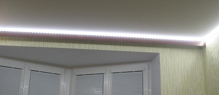 Дизайн на осветление в хола в модерен стил