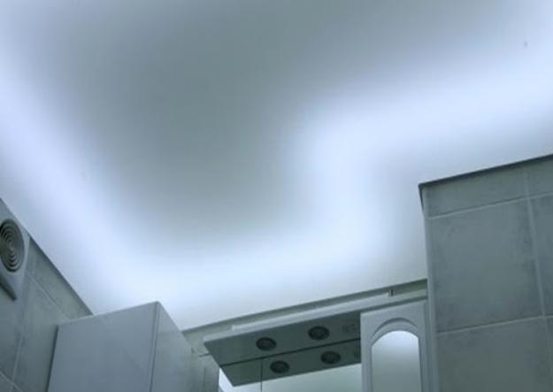 Ia boleh diganti hanya selepas bilah telah dikeluarkan.