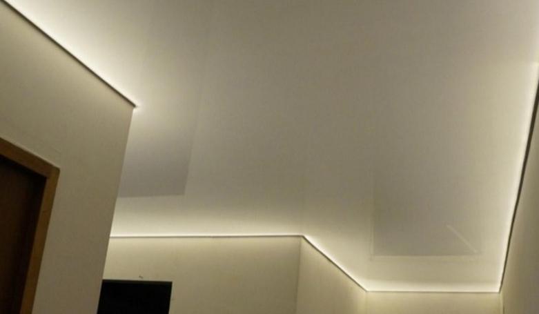 mudah melekat pada sudut