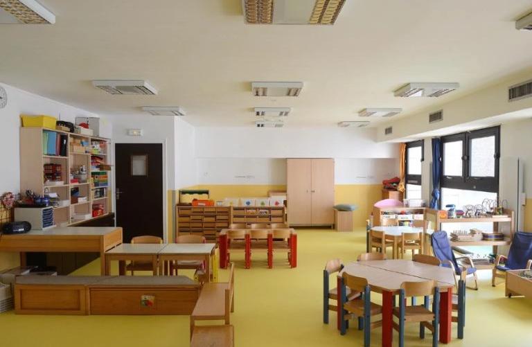 Броят на лампите се избира според площта