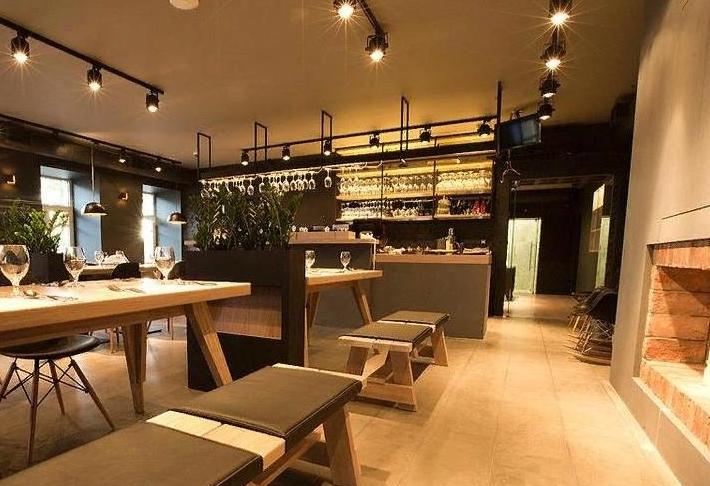 แสงสว่างทั่วไปยังสามารถใช้งานได้โดยใช้ระบบราง