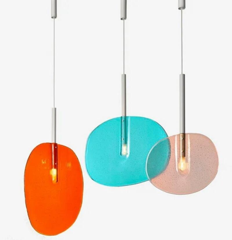 Szczegółowy opis odmian żyrandoli