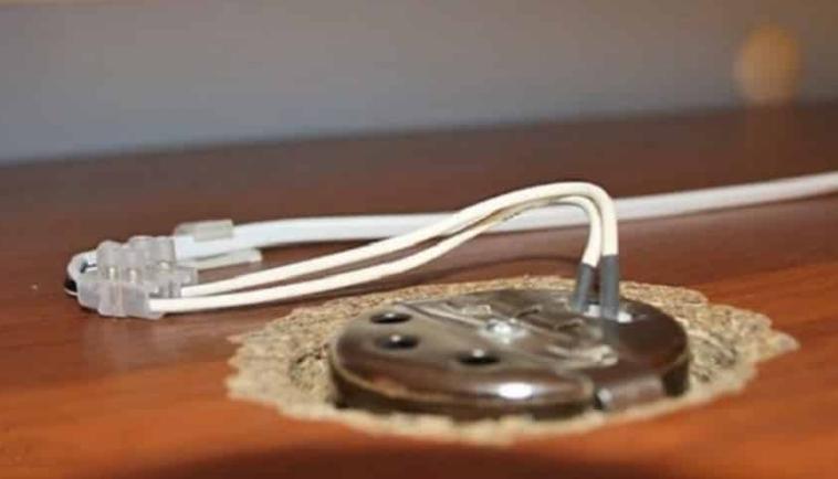 Lengviau prijungti laidus specialiais gnybtais.