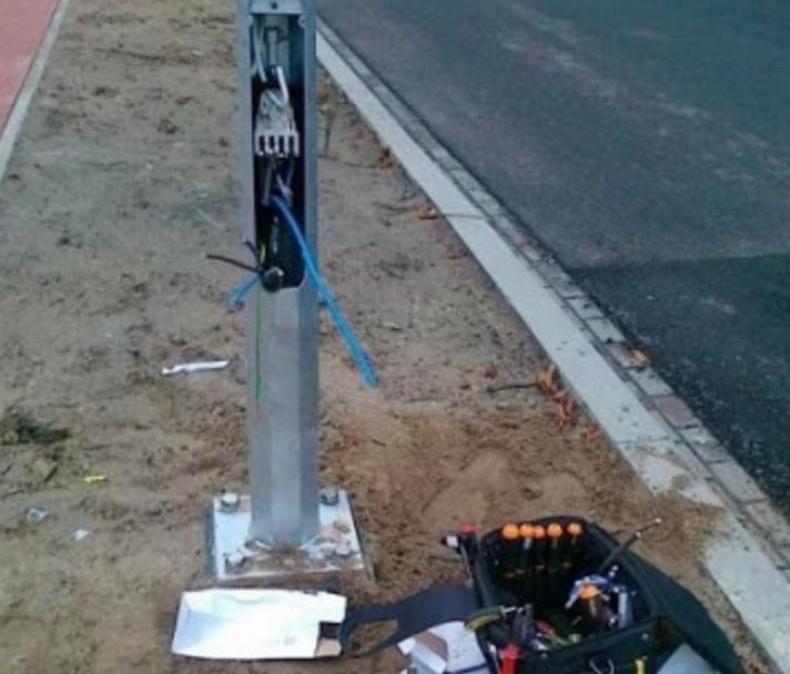 照明用燈柱和金屬桿安裝規則