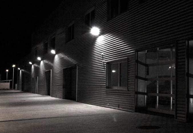 Ако на територията има големи сгради