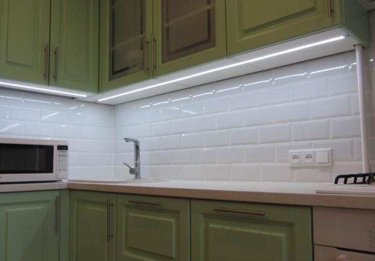 A megvilágítás kiemeli a munkaterületet