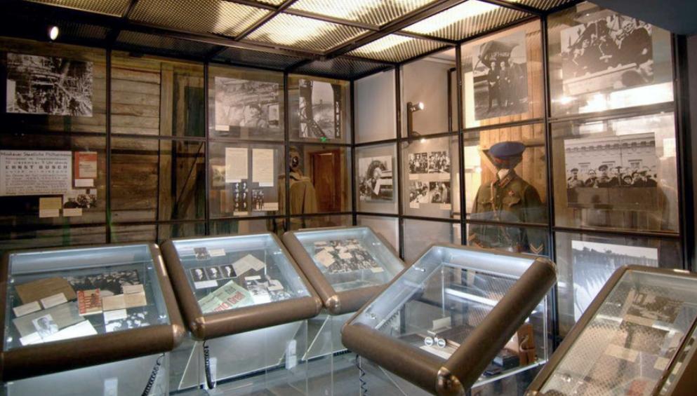 Die Hintergrundbeleuchtung kann in einzelne kleine Module eingebaut werden.