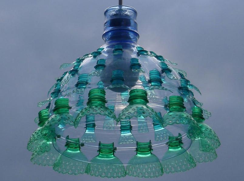 如何用即興材料製作路燈