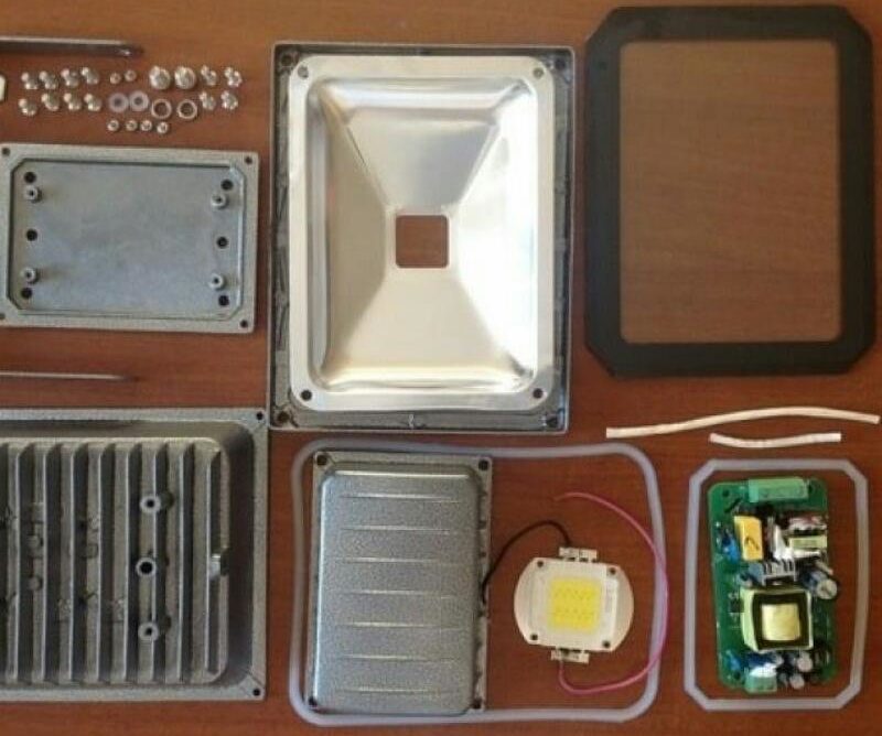 ไดรเวอร์เครือข่ายพร้อมชิป LED ใน