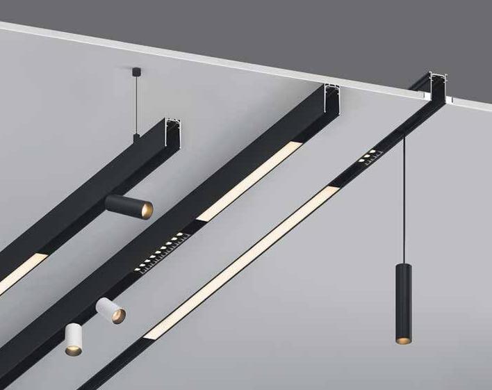 Instalação de luzes de pista em um tecto falso