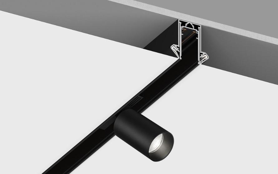 Instalação de luzes de pista em um tecto falso