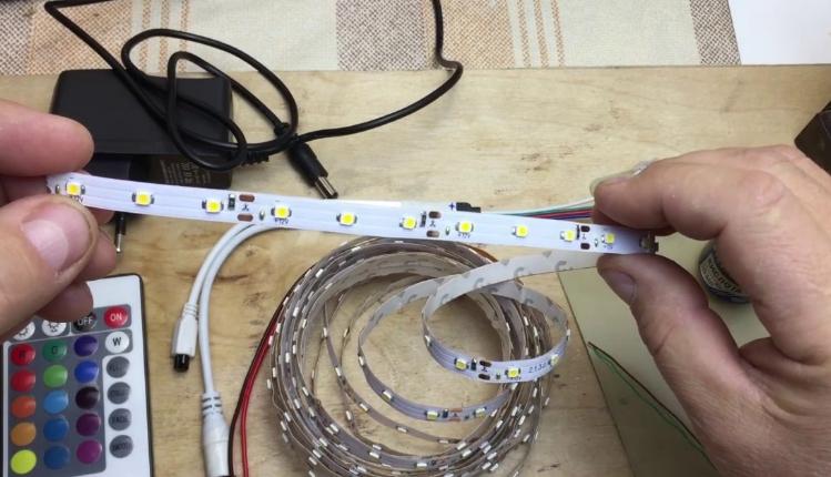 วิธีทำพวงมาลัยหลอดไฟด้วยมือของคุณเอง