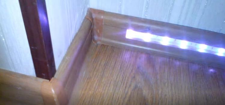 Der Stecker sollte erst nach Kontrolle aufgesteckt werden