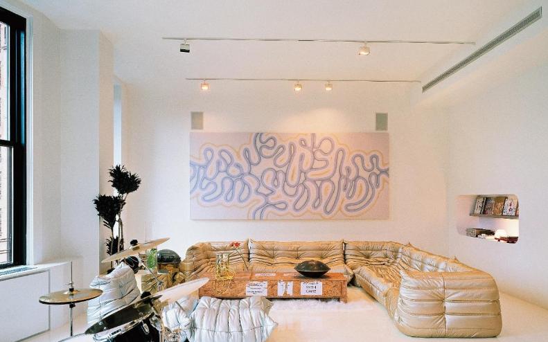 Sistem pencahayaan trek di bahagian dalam apartmen