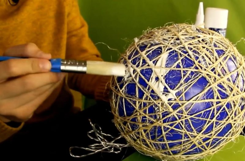 איך להכין מנורה מחוטים - הוראות שלב אחר שלב