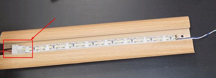 การติดตั้งฐานตั้งพื้นพร้อมไฟส่องสว่างด้วยตัวเอง