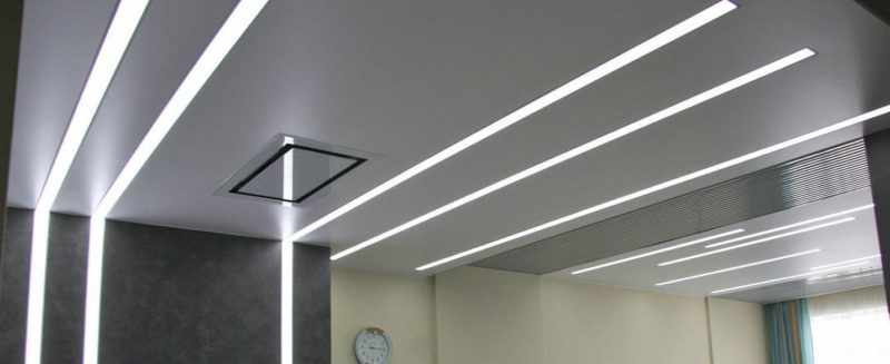 Lampu siling buat sendiri di sekeliling perimeter