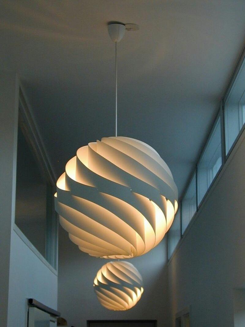 โคมระย้าและไฟเพดานที่ทันสมัยในการตกแต่งภายใน