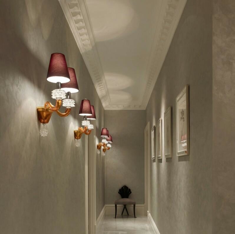 โคมระย้าและไฟเพดานที่ทันสมัยในการตกแต่งภายใน