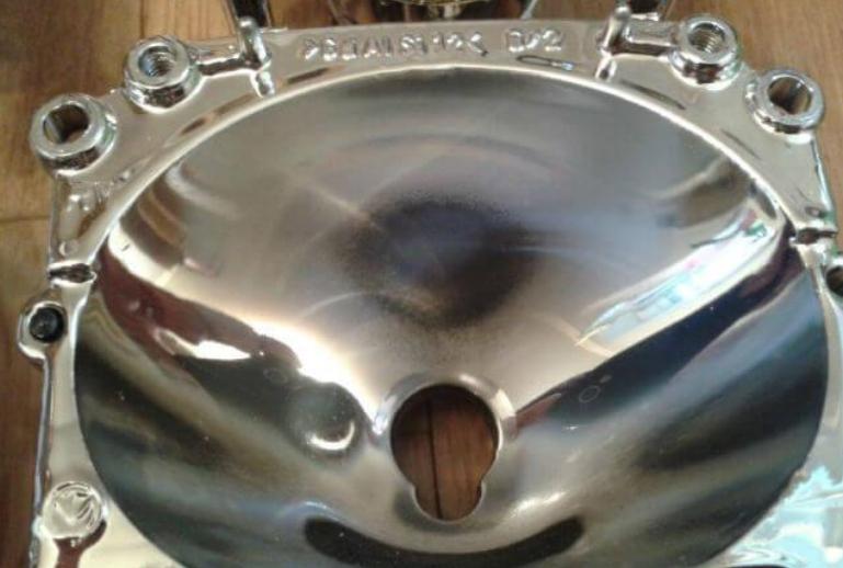 Hvordan gjenopprette frontlysreflektoren selv