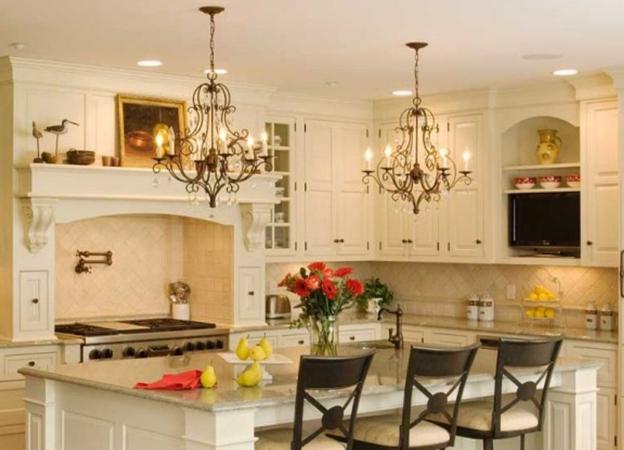 Paano gumawa ng ilaw sa kusina na may mga spotlight sa isang kahabaan na kisame