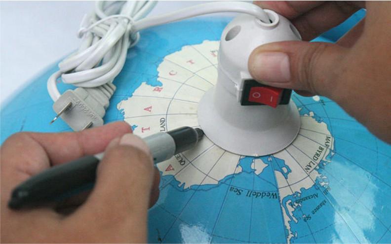 Gyönyörű házi készítésű lámpák rögtönzött anyagokból