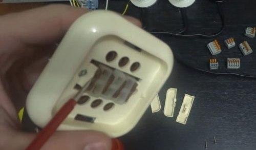 วิธีเชื่อมต่อสวิตช์สามตัว - แผนภาพการเดินสายไฟ