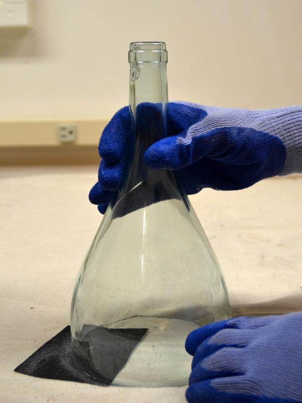 tisztítsa meg a széleit csiszolópapírral