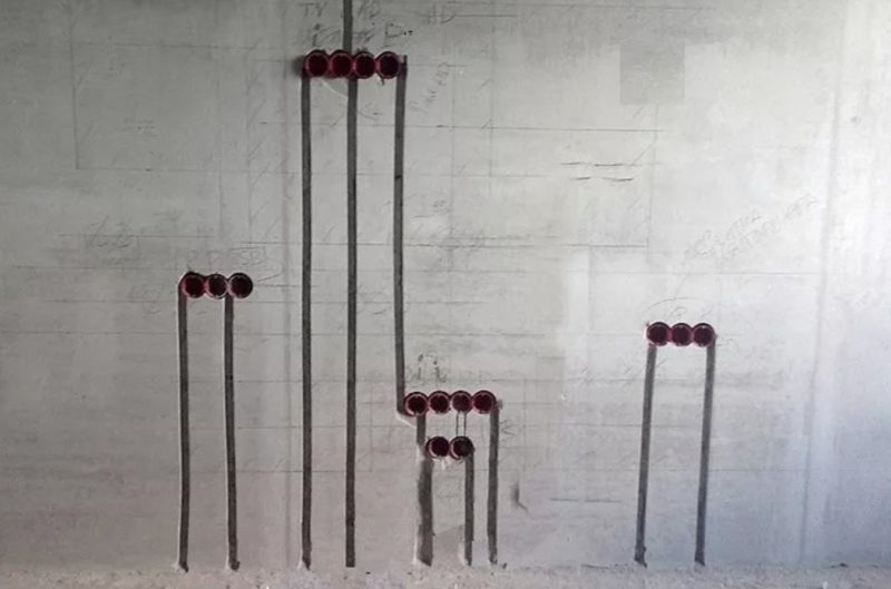 So schließen Sie eine Glühbirne über einen Schalter an - Diagramme