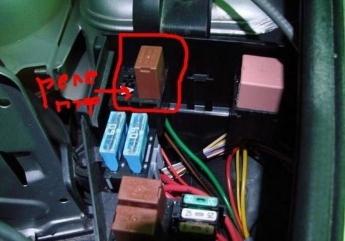 توصيل المصابيح الأمامية عن طريق التتابع