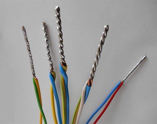 كيفية توصيل مصباح كهربائي من خلال مفتاح - الرسوم البيانية