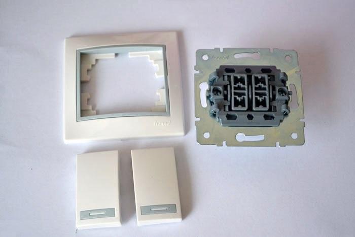 كيفية توصيل مصباح كهربائي من خلال مفتاح - الرسوم البيانية