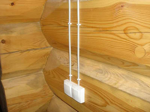 Dviejų lempų prijungimo prie vieno jungiklio schema