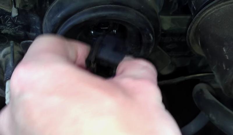 วิธีเปลี่ยนหลอดไฟหน้า